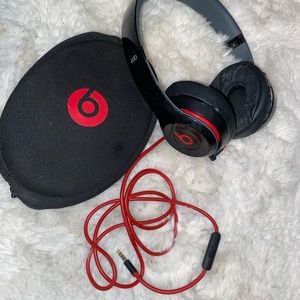 Beats By Dre Solo Wired On-Ear
Headband Headphones Black -
USED